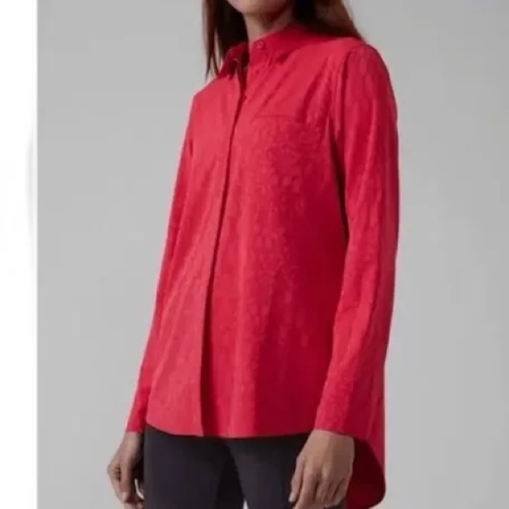 Athleta Urbanite Textured Red Button-Front Long Sleeve Shirt Sz M